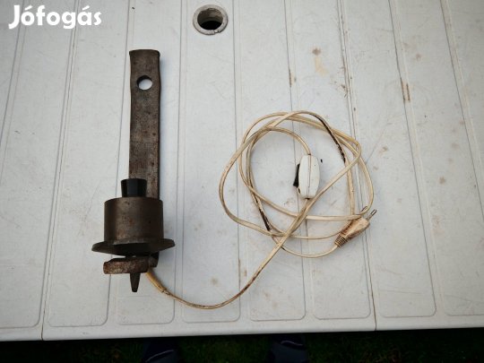 Kézműves retró kovácsolt vas fali lámpa 