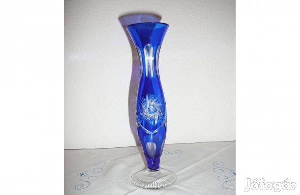 Kézzel csiszolt kobaltkék pácos kristály váza, 21.5cm