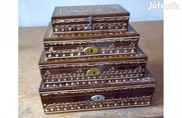 Kézzel díszített intarziás fa ékszerdoboz készlet kulccsal