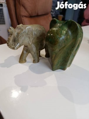 Kézzel faragott elefánt pár - Jáde és Zsírkő dísztárgyak (6,5 és 8 cm)