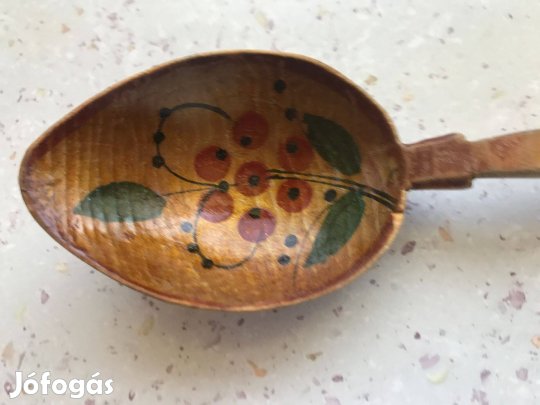 Kézzel faragott és festett régi fakanál