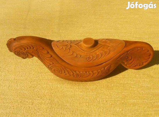 Kézzel faragott fa tyúk, cukortartó - Szignózott