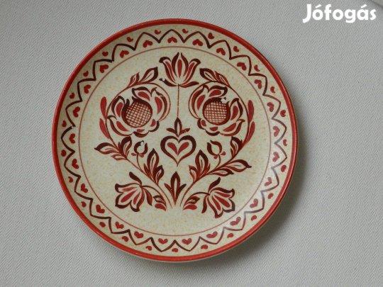 Kézzel festett fali dísztányér