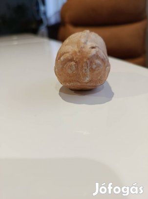 Kézzel formázott terrakotta fej - különleges dekoráció
