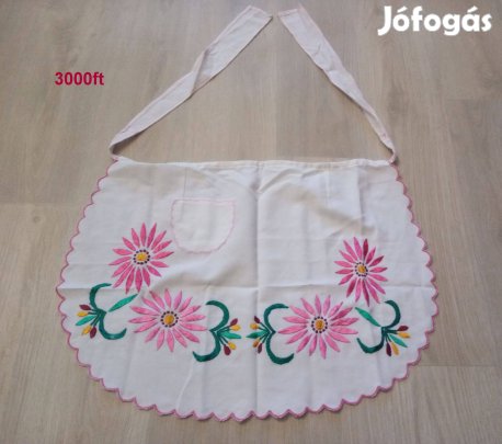 Kézzel hímzett kötények