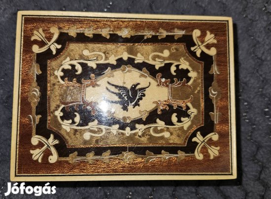 Kézzel készített intarziás fa kártyatartó 
