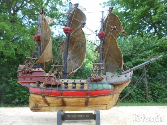 Kézzel készített,régi fa vitorláshajó eladó