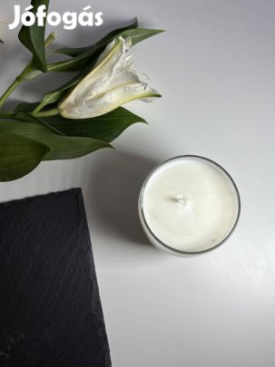 Kézzel készített szójagyertya sakura illóolajjal