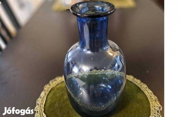 Kézzel készített üveg váza