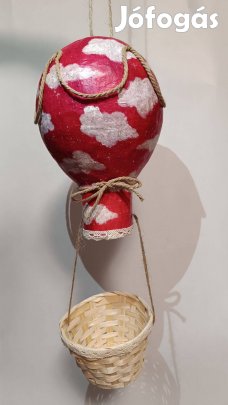 Kézzel készült felakasztható hőlégballon