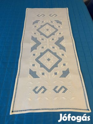 Kézzel készült futó terítő