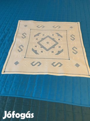 Kézzel készült terítő