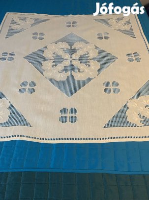 Kézzel készült terítő