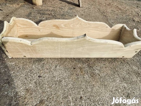 Kézzel készült tömör fa virágos láda