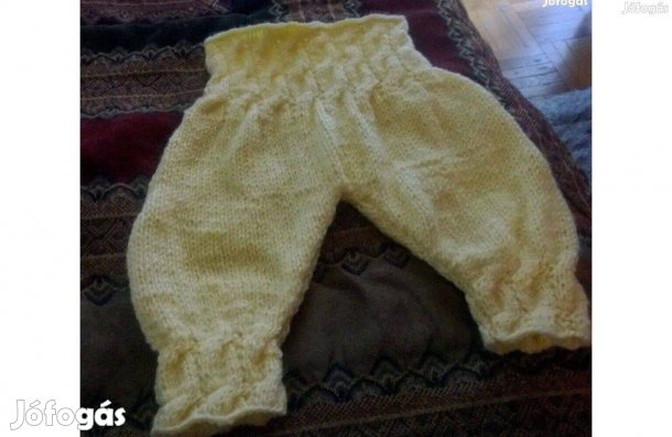Kézzel kötött bébi nadrág eladó