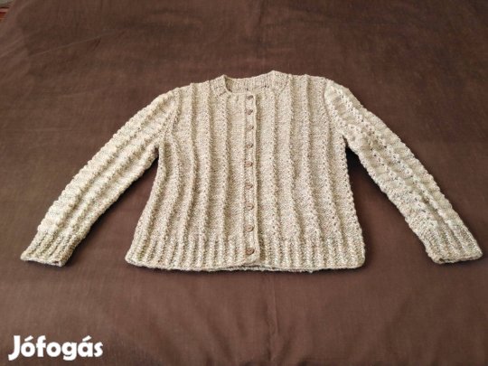 Kézzel kötött pulóverek