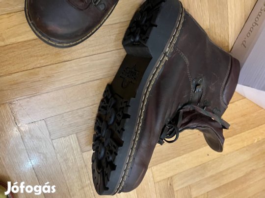 Kézzel varrt Bőr Bakancs