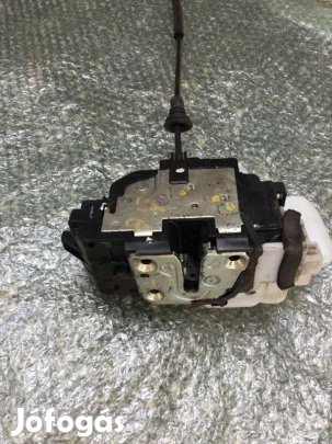 Kia Ceed ED jobb első zár 813201H040-BON