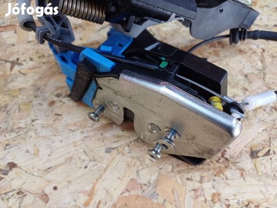 Kia Ceed JD (2012-2018) Jobb Hátsó Ajtó Központizár