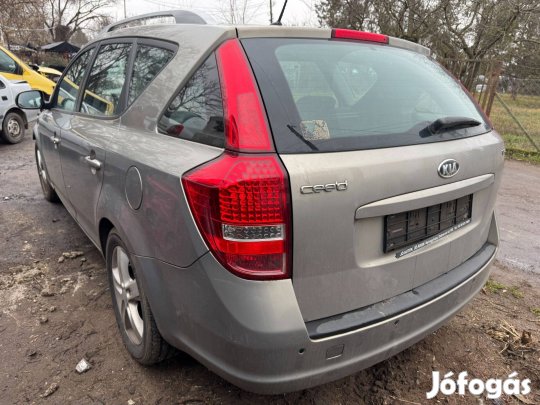 Kia Ceed SW (2013) 1.6CRDI D4FB Alkatrészek #Külsös Raktár