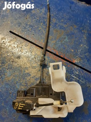 Kia Ceed (ED) 06-12 Bal Első Ajtó Zárszerkezet + Központizár Motor