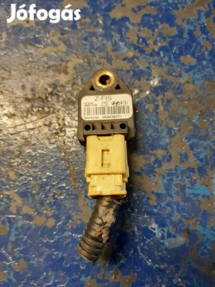 Kia Ceed (ED) 06-12 Bal Első Ütközés Érzékelő