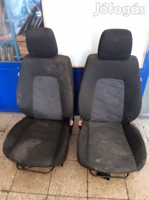 Kia Ceed (ED) 06-12 Első Ülés Garnitúra