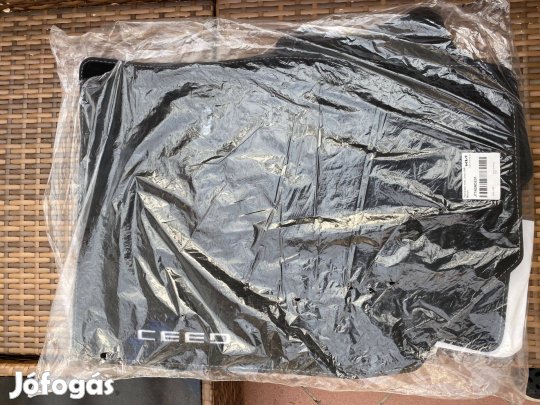 Kia Ceed gyári textil/szövet szőnyeg garnitúra/készlet