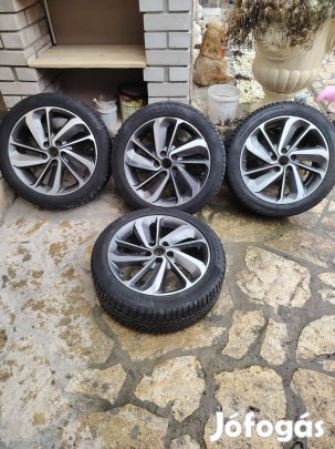 Kia Niro 18" gyári alufelni Continental téli gumikkal