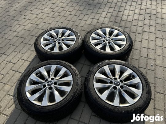 Kia Optima 17 zoll alufelni szett jó téli gumival