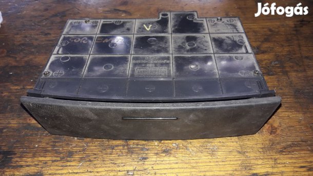 Kia Sorento Tároló Rekesz