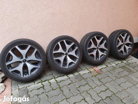 Kia Sportage alufelni nyári gumival