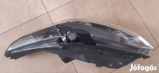 Kia ceed bal sérült fényszoró