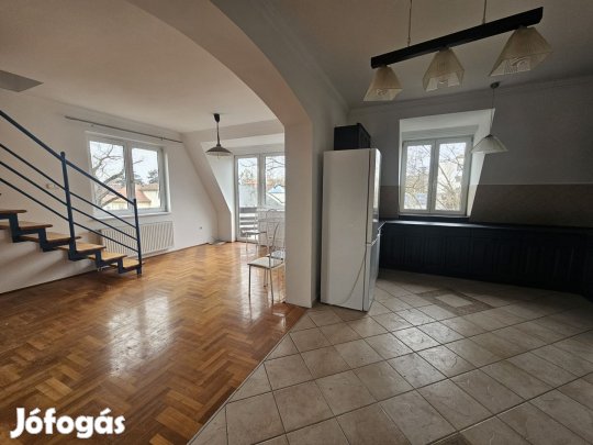 Kiadó 100 m2 tégla lakás, Debrecen