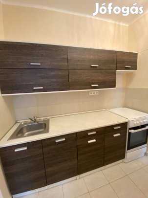 Kiadó 1,5 szobás lakás Oroszlányban