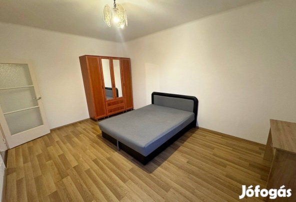 Kiadó 1 szobás lakás, a nagyon csendes Vécsey úton!