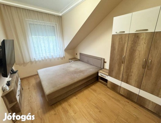 Kiadó 1 szobás lakás a Görömbei Cukrászda mellett