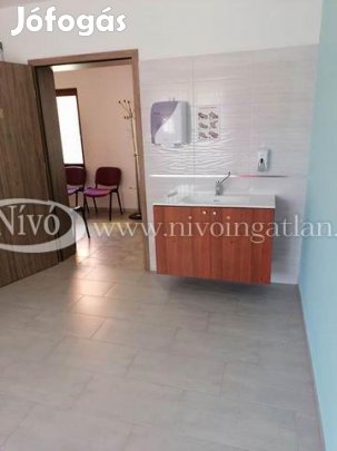 Kiadó 20 nm-es Üzlet Veszprém