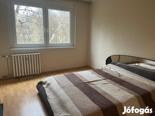 Kiadó 2 szobás első emeleti erkélyes lakás Egerben