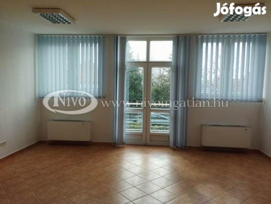 Kiadó 30 nm-es Iroda, irodaház Veszprém