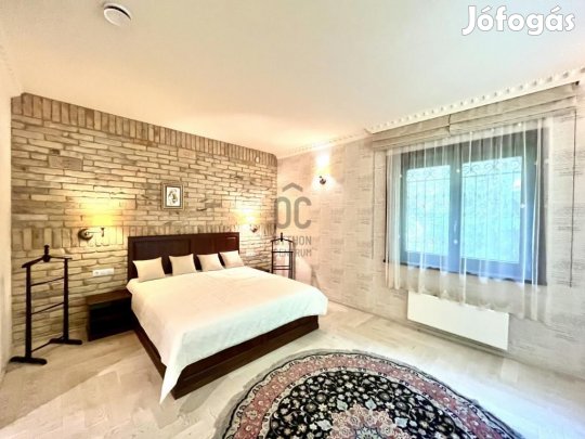 Kiadó 410 nm-es ház Lajosmizse