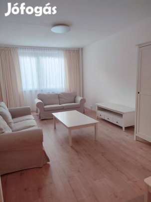 Kiadó 53 m2-es lakás Székesfehérváron belvároshoz közel