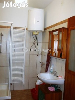 Kiadó 53 nm-es ház Velence