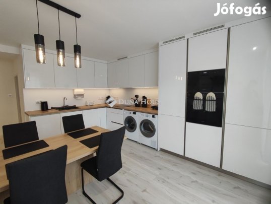 Kiadó 53 nm-es lakás Pécs