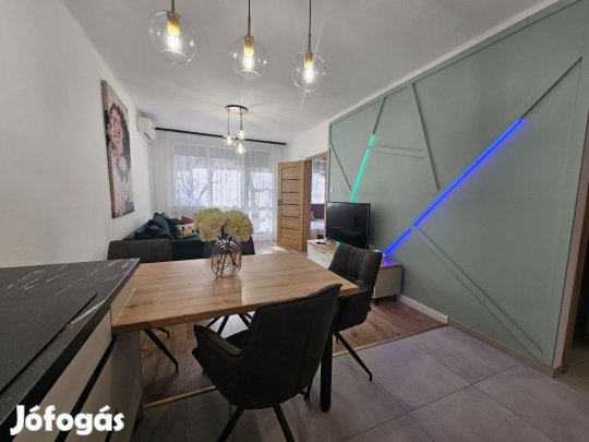 Kiadó 60 m2 tégla lakás, Debrecen