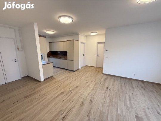 Kiadó 75 nm-es Új építésű tégla lakás Paks