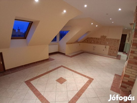 Kiadó 75 nm-es Újszerű állapotú tégla lakás Pápa