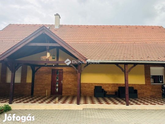 Kiadó 78 nm-es házrész , Gödöllő Fenyves