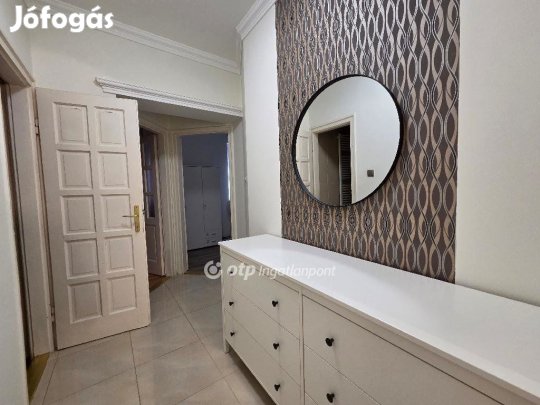 Kiadó 90 nm-es lakás Debrecen