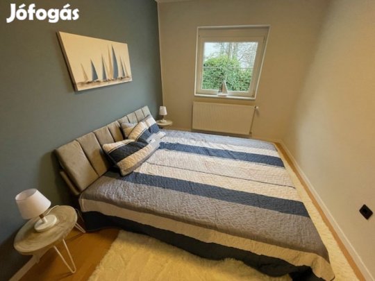 Kiadó 98 nm-es lakás Pécs